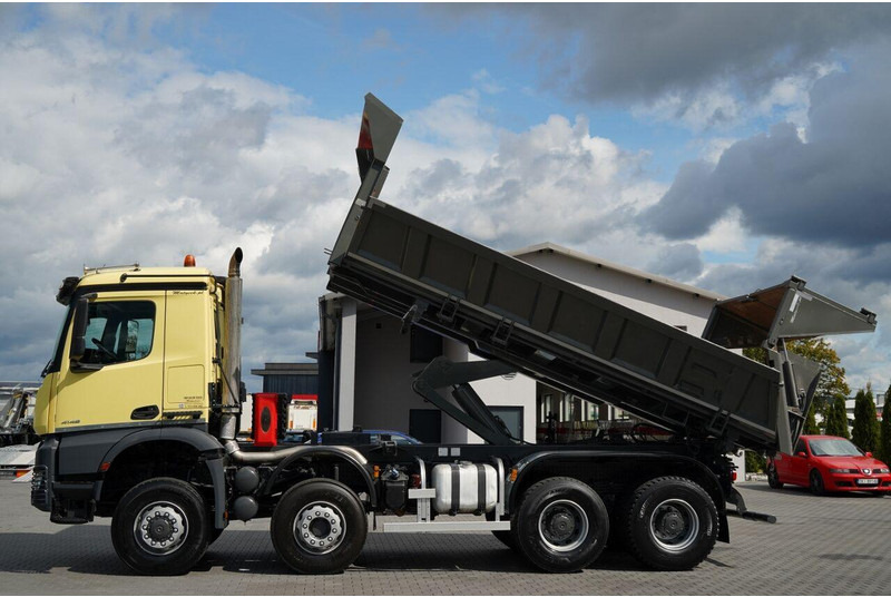 Mercedes-Benz AROCS 4148 - 翻斗车:图3 Mercedes-Benz AROCS 4148 - 翻斗车:图3