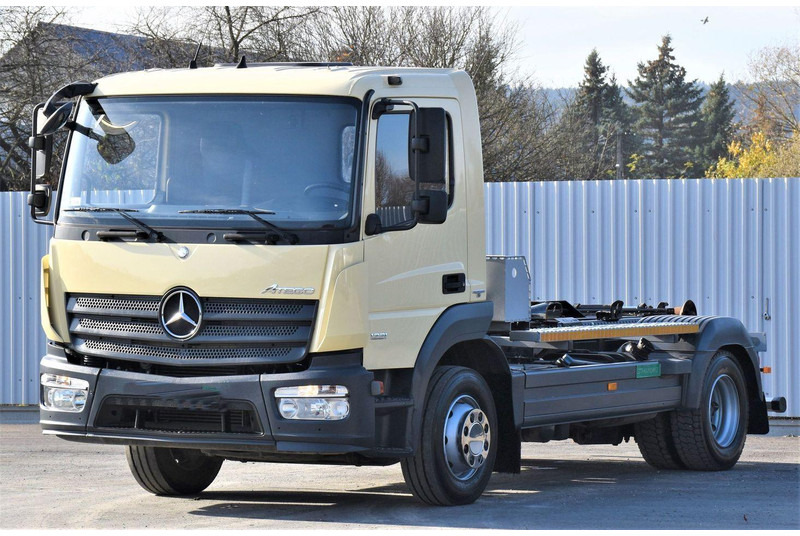 Mercedes-Benz ATEGO 1221 * ABROLLKIPPER * TOPZUSTAND - 吊钩升降车:图4 Mercedes-Benz ATEGO 1221 * ABROLLKIPPER * TOPZUSTAND - 吊钩升降车:图4