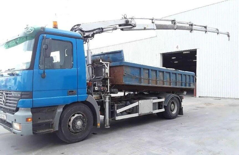 Mercedes-Benz Actros 1835 - 栏板式/ 平板卡车, 起重车:图1 Mercedes-Benz Actros 1835 - 栏板式/ 平板卡车, 起重车:图1