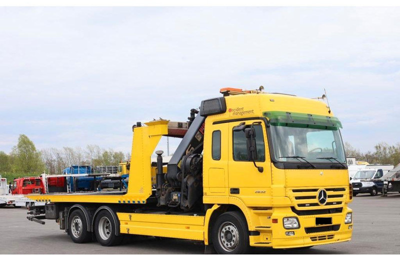 Mercedes-Benz Actros 2532 Vehicle transporter + crane Hiab 477EP-5 HiPro 6x2 - 自动转运卡车:图3 Mercedes-Benz Actros 2532 Vehicle transporter + crane Hiab 477EP-5 HiPro 6x2 - 自动转运卡车:图3