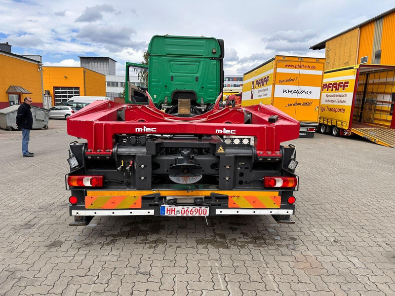 Mercedes-Benz Actros 4 3 Achser BM 963 2648 OM471 6x4 Fg - 吊钩升降车, 起重车:图4 Mercedes-Benz Actros 4 3 Achser BM 963 2648 OM471 6x4 Fg - 吊钩升降车, 起重车:图4