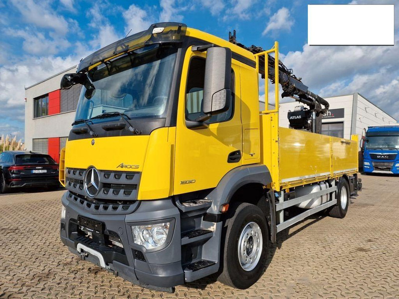 Mercedes-Benz Arocs 1830 - 栏板式/ 平板卡车, 起重车:图1 Mercedes-Benz Arocs 1830 - 栏板式/ 平板卡车, 起重车:图1