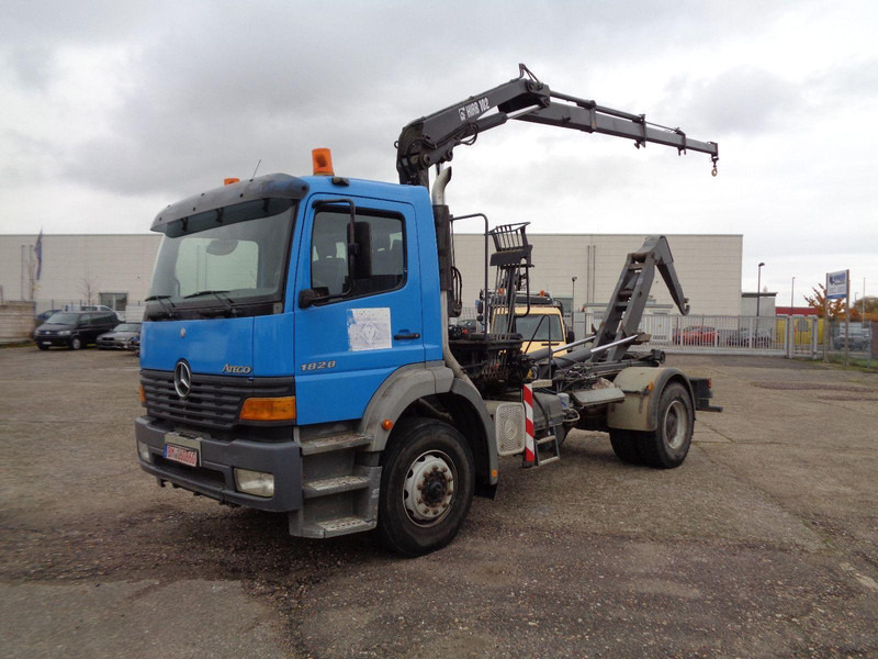 Mercedes-Benz Atego 1828 Hook lift truck + Crane Hiab 102 - 吊钩升降车, 起重车:图1 Mercedes-Benz Atego 1828 Hook lift truck + Crane Hiab 102 - 吊钩升降车, 起重车:图1