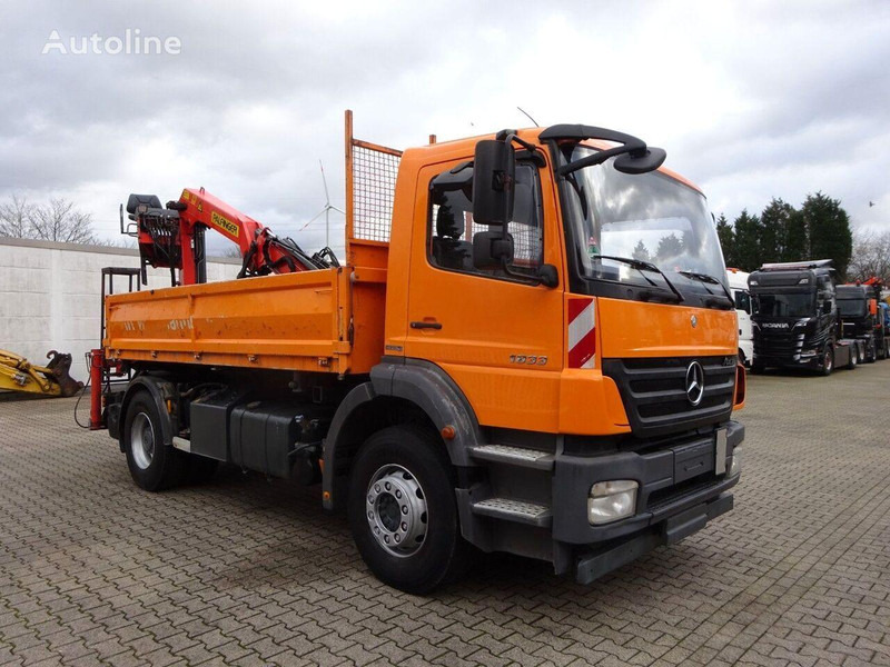 Mercedes-Benz Axor 1833 - 翻斗车, 起重车:图3 Mercedes-Benz Axor 1833 - 翻斗车, 起重车:图3