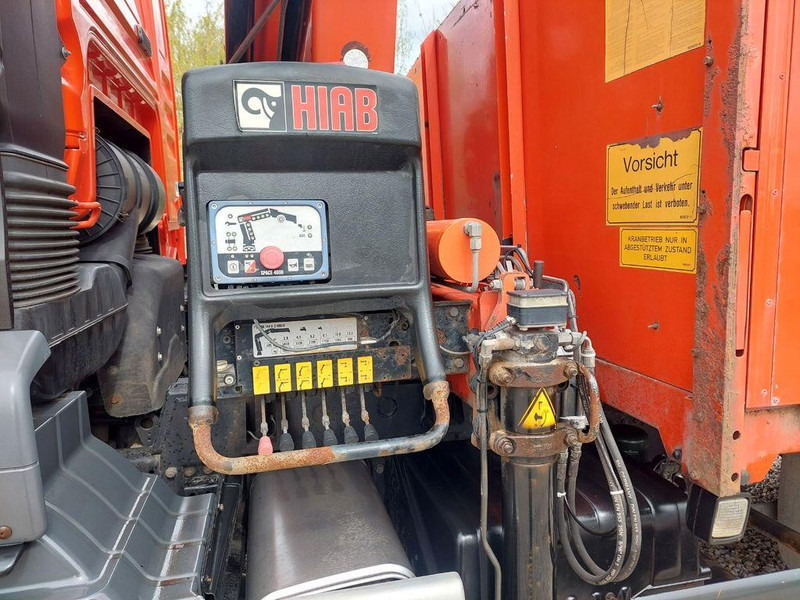 Mercedes-Benz TGS 26.360 FG 6x2, BL, daruval-HIAB 144, Euro5 - 栏板式/ 平板卡车, 起重车:图5 Mercedes-Benz TGS 26.360 FG 6x2, BL, daruval-HIAB 144, Euro5 - 栏板式/ 平板卡车, 起重车:图5