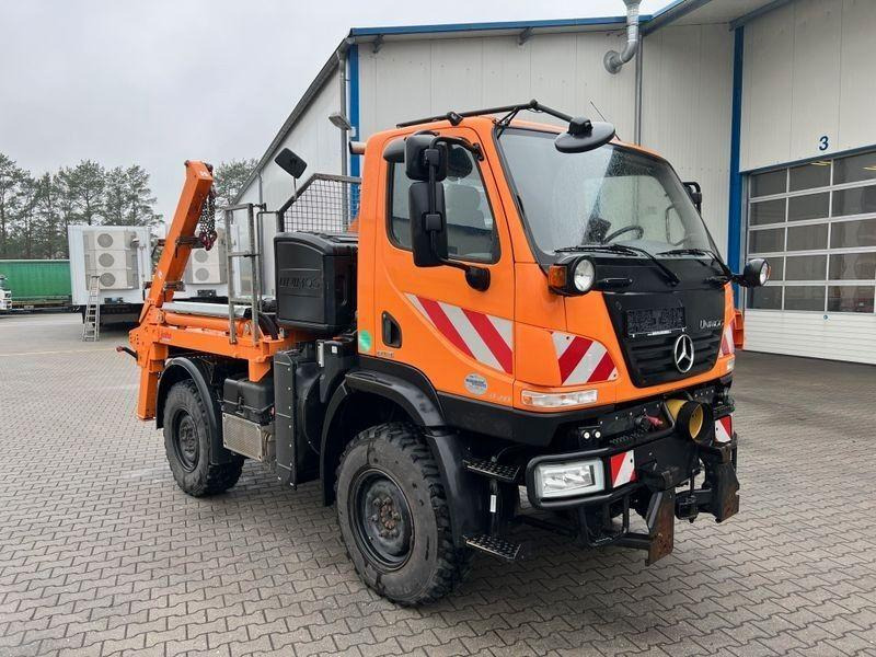 Mercedes-Benz Unimog U 20 4x4 Skip loader - 箕斗装载车:图1 Mercedes-Benz Unimog U 20 4x4 Skip loader - 箕斗装载车:图1
