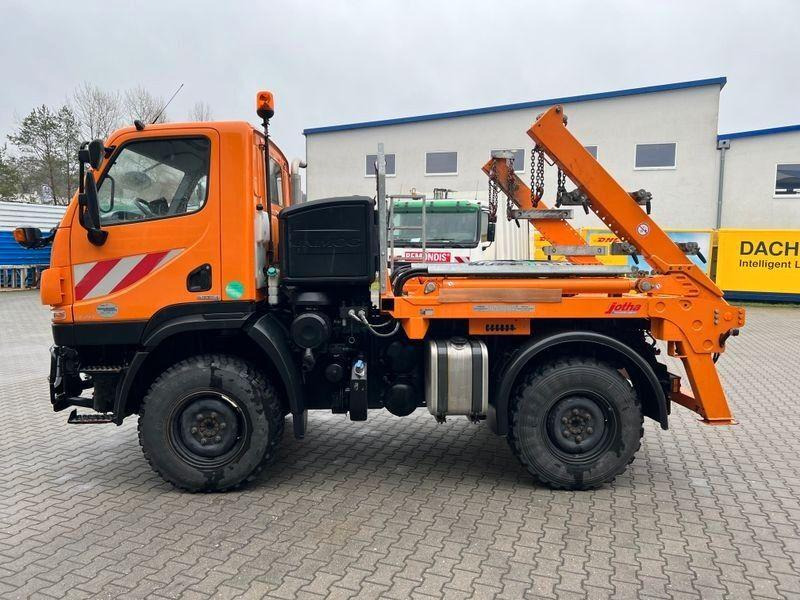 Mercedes-Benz Unimog U 20 4x4 Skip loader - 箕斗装载车:图4 Mercedes-Benz Unimog U 20 4x4 Skip loader - 箕斗装载车:图4