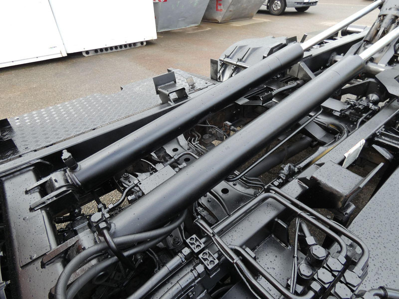 Mitsubishi Canter Fuso Abrollkipper 租赁 Mitsubishi Canter Fuso Abrollkipper：图8