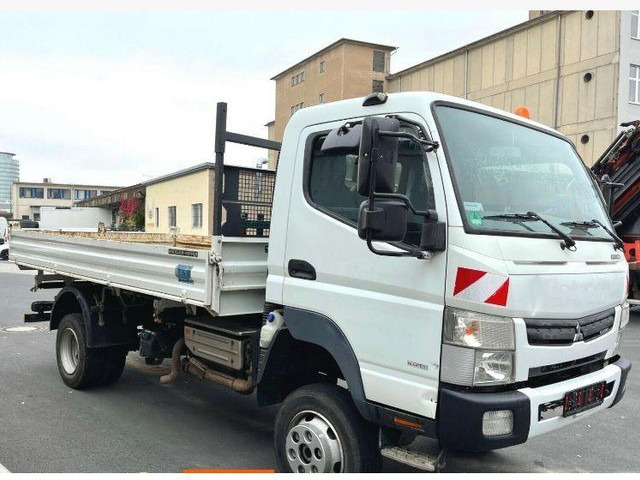 Mitsubishi Fuso 4x4 3 way tipper - 翻斗车:图2 Mitsubishi Fuso 4x4 3 way tipper - 翻斗车:图2