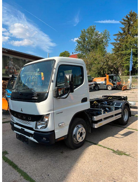 Mitsubishi Fuso Canter 6S15 - 吊钩升降车:图1 Mitsubishi Fuso Canter 6S15 - 吊钩升降车:图1