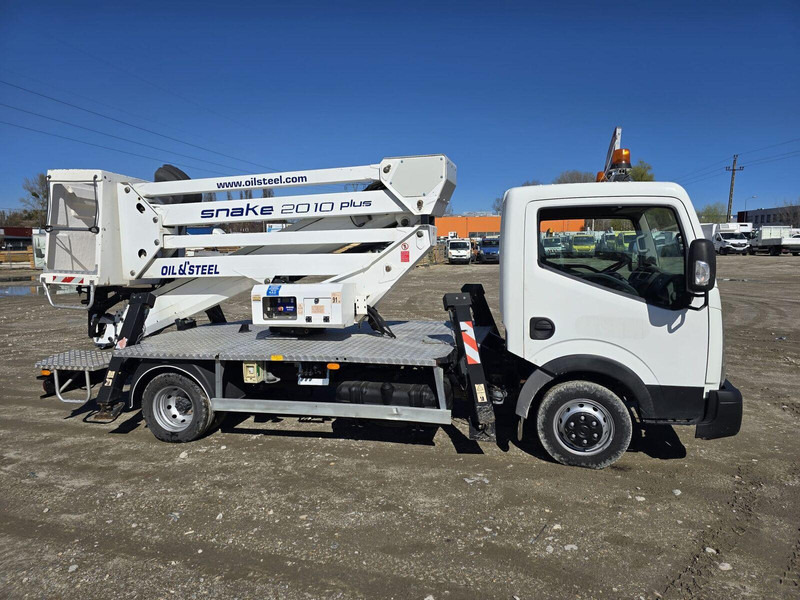 Nissan Cabstar NT 400 Oil & Steel Snake 2010H - 20m - 2 pieces - 卡车, 起重车:图5 Nissan Cabstar NT 400 Oil & Steel Snake 2010H - 20m - 2 pieces - 卡车, 起重车:图5