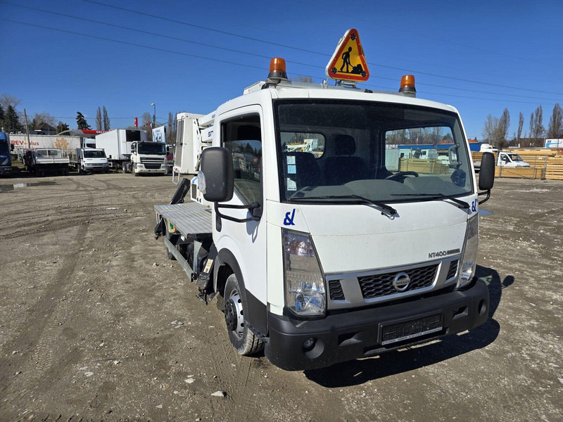 Nissan Cabstar NT 400 Oil & Steel Snake 2010H - 20m - 2 pieces - 卡车, 起重车:图4 Nissan Cabstar NT 400 Oil & Steel Snake 2010H - 20m - 2 pieces - 卡车, 起重车:图4