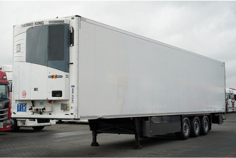 Schmitz Cargobull CHŁODNIA / THERMO KING SLX 300 / HAKÓWKA / HAKOWA / OŚ PODNOSZON - 冷藏半拖车:图2 Schmitz Cargobull CHŁODNIA / THERMO KING SLX 300 / HAKÓWKA / HAKOWA / OŚ PODNOSZON - 冷藏半拖车:图2