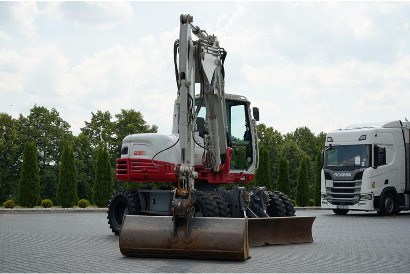 Takeuchi TB 295 W / KOPARKA KOŁOWA / 2016 ROK / PO KONTRAKCIE SERWISOWYM - 轮式挖掘机:图5 Takeuchi TB 295 W / KOPARKA KOŁOWA / 2016 ROK / PO KONTRAKCIE SERWISOWYM - 轮式挖掘机:图5