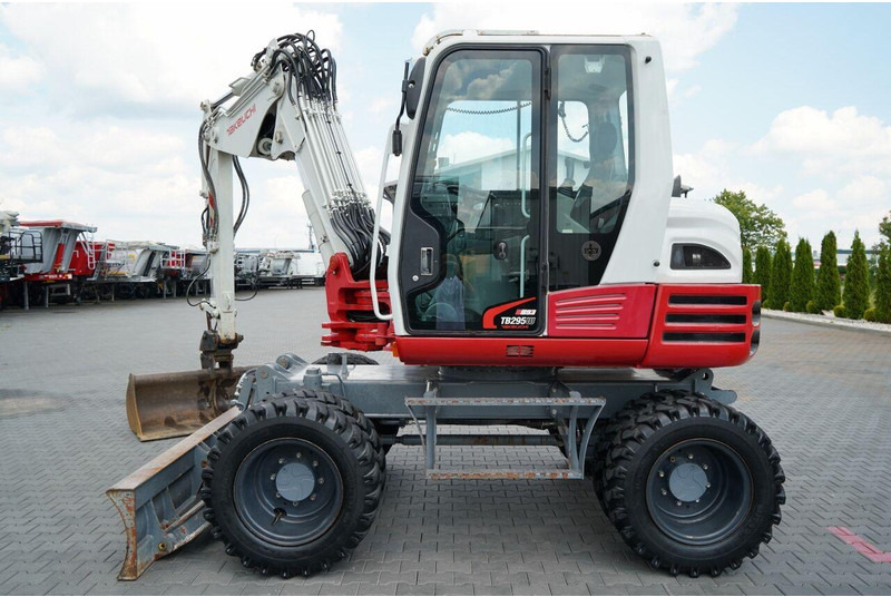 Takeuchi TB 295 W / KOPARKA KOŁOWA / 2016 ROK / PO KONTRAKCIE SERWISOWYM - 轮式挖掘机:图2 Takeuchi TB 295 W / KOPARKA KOŁOWA / 2016 ROK / PO KONTRAKCIE SERWISOWYM - 轮式挖掘机:图2