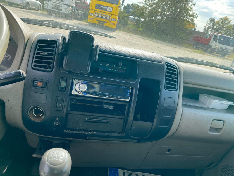 厢式货车 Toyota Dyna 100 3,0 D - Koffer:图14 厢式货车 Toyota Dyna 100 3,0 D - Koffer:图14