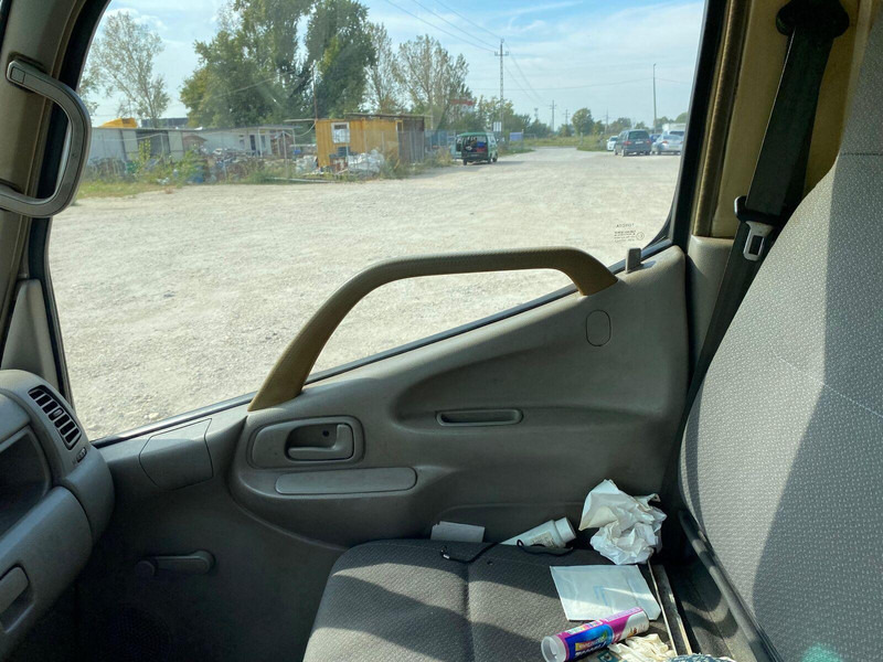 厢式货车 Toyota Dyna 100 3,0 D - Koffer:图15 厢式货车 Toyota Dyna 100 3,0 D - Koffer:图15