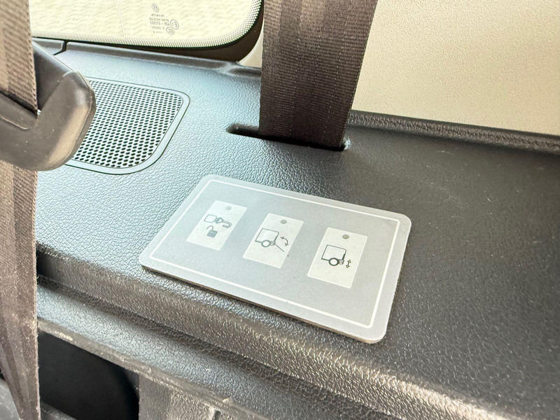 Volkswagen Caddy 2.0 TDI (7-Si.) DSG Maxi Family - 汽车:图4 Volkswagen Caddy 2.0 TDI (7-Si.) DSG Maxi Family - 汽车:图4