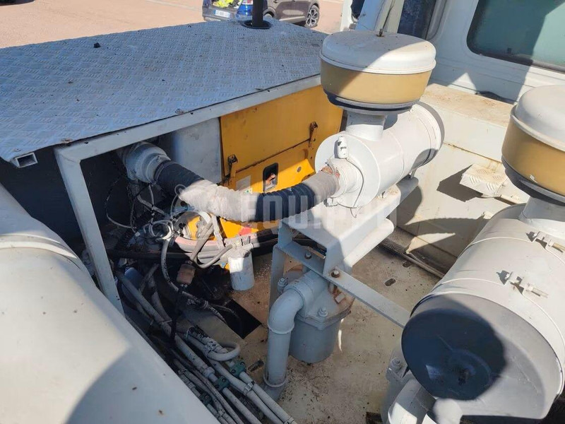 卡车, 起重车 Volvo FL12 - Mounted boom lift truck:图19 卡车, 起重车 Volvo FL12 - Mounted boom lift truck:图19