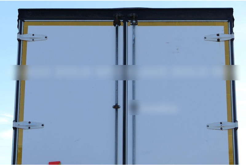 Volvo FM 300 - Curtian side truck - 侧帘卡车:图5 Volvo FM 300 - Curtian side truck - 侧帘卡车:图5