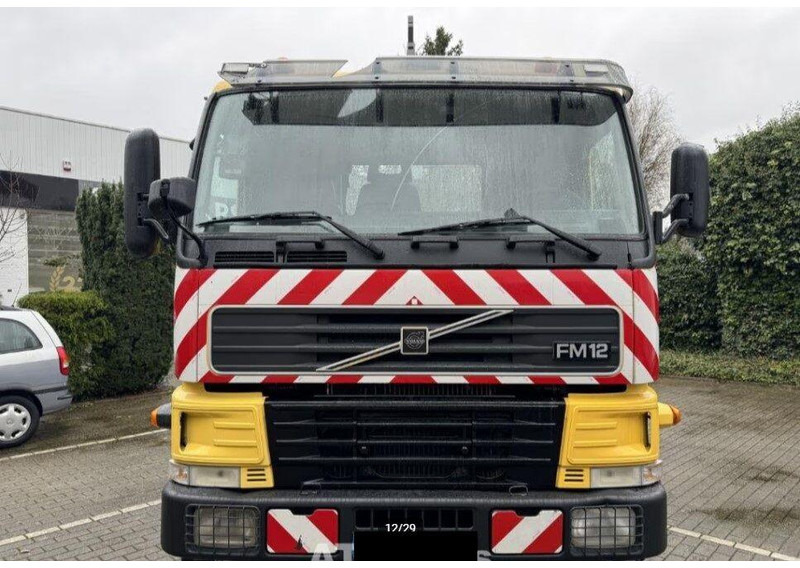Volvo FM12 6x6 Hook lift - 吊钩升降车:图2 Volvo FM12 6x6 Hook lift - 吊钩升降车:图2