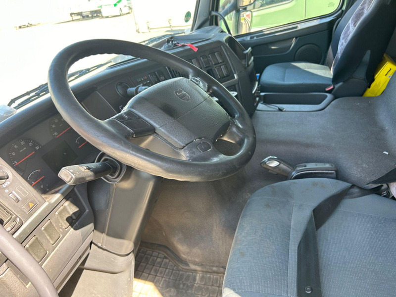 Volvo FM330 Kran Hiab 113K Pro Euro 5+EEV.2x Ger - 栏板式/ 平板卡车, 起重车:图5 Volvo FM330 Kran Hiab 113K Pro Euro 5+EEV.2x Ger - 栏板式/ 平板卡车, 起重车:图5