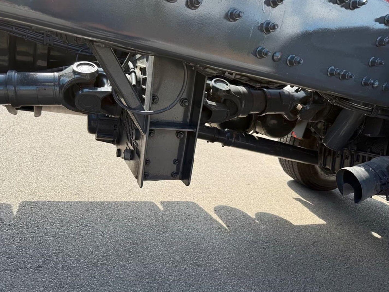 Volvo FMX 430 AWD 4x4 / Only 3300 km - 驾驶室底盘卡车:图5 Volvo FMX 430 AWD 4x4 / Only 3300 km - 驾驶室底盘卡车:图5