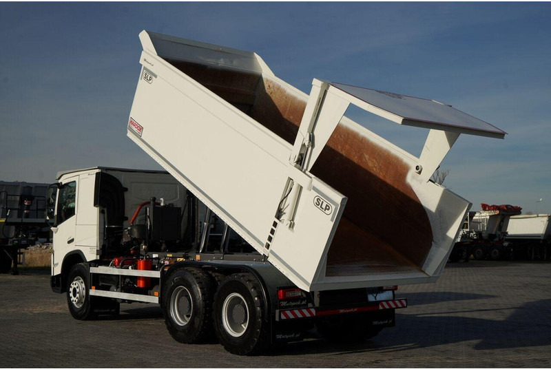 Volvo FMX 550 / 6x4 / WYWROTKA / WOZIDŁO / HARDOX / HYDRAULICZNA KLAPA - 翻斗车:图3 Volvo FMX 550 / 6x4 / WYWROTKA / WOZIDŁO / HARDOX / HYDRAULICZNA KLAPA - 翻斗车:图3