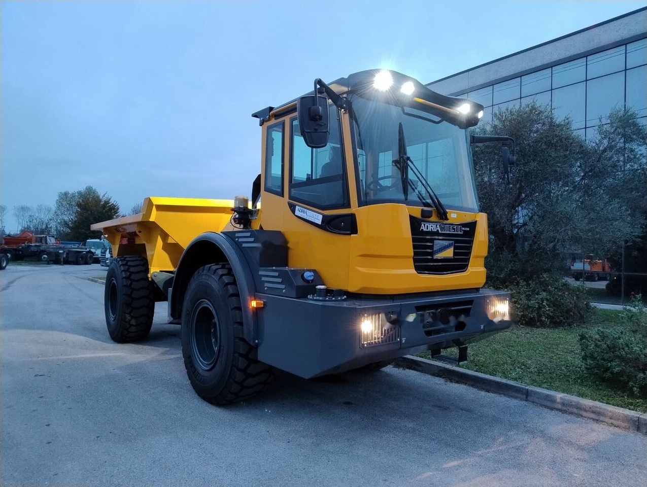 Bergmann C815s - 翻斗车:图2 Bergmann C815s - 翻斗车:图2