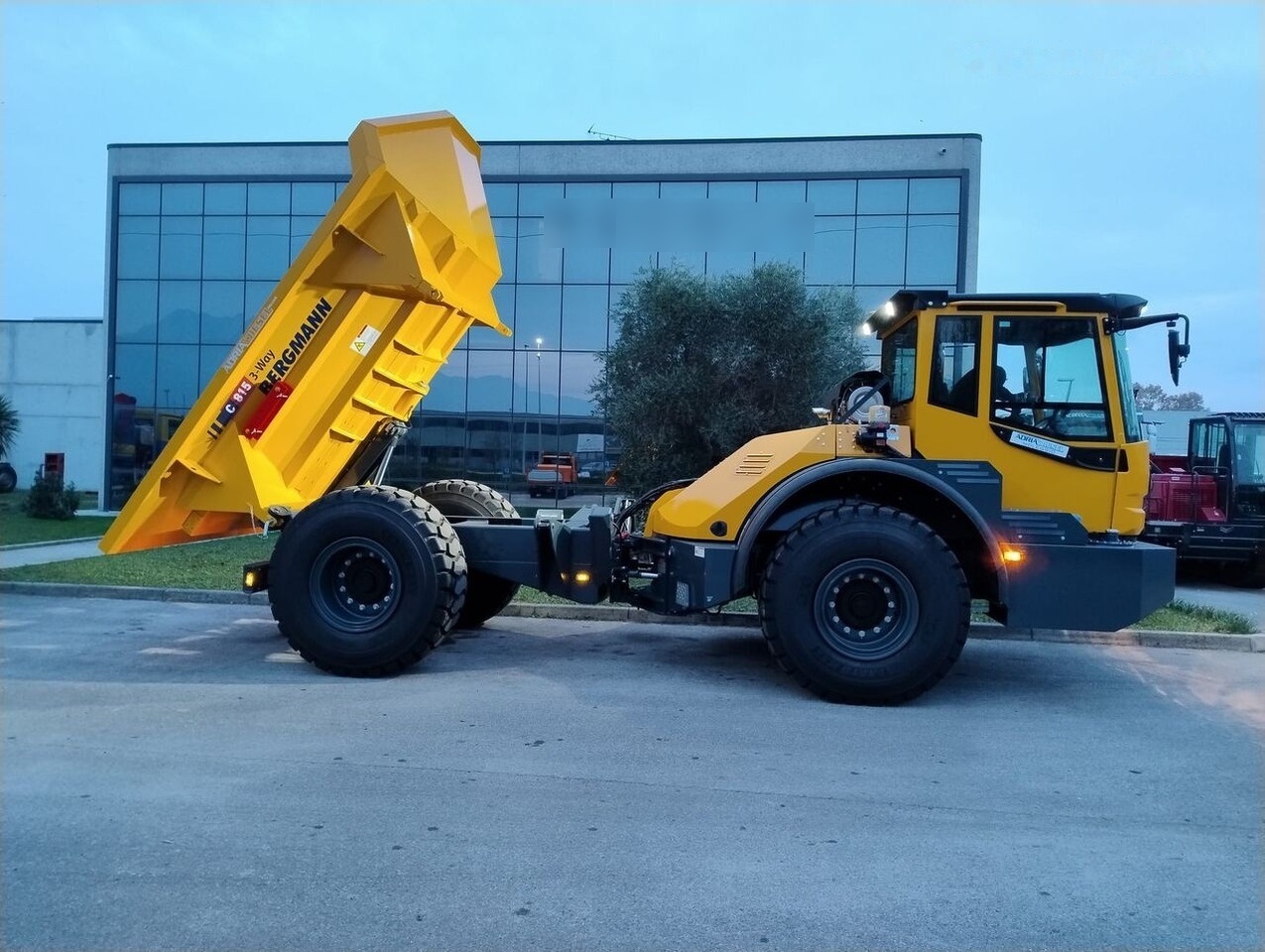 Bergmann C815s - 翻斗车:图1 Bergmann C815s - 翻斗车:图1