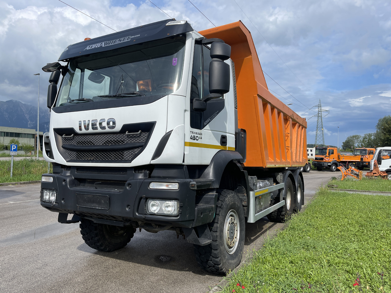 IVECO Trakker 450 - 翻斗车:图2 IVECO Trakker 450 - 翻斗车:图2
