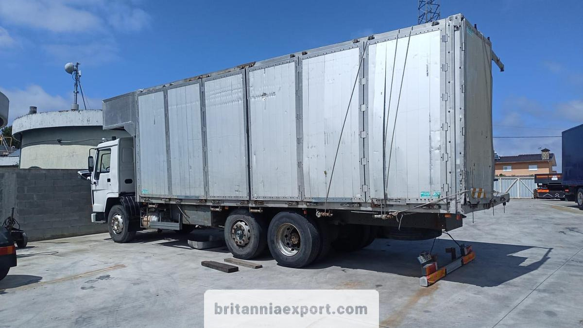 VOLVO FL7 260 Intercooler 6X2 Tipper – 26 Ton | 8 Tyres | Export Ready - 翻斗车:图2 VOLVO FL7 260 Intercooler 6X2 Tipper – 26 Ton | 8 Tyres | Export Ready - 翻斗车:图2