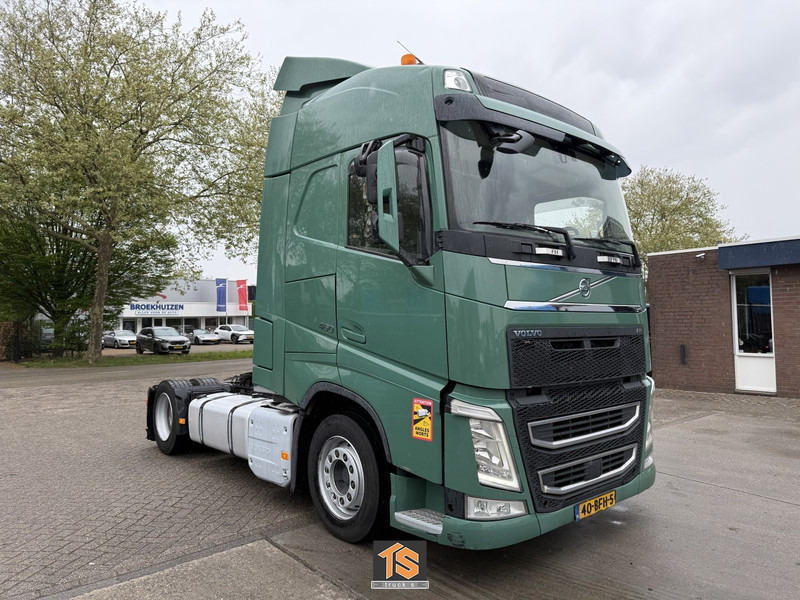 Volvo FH 460 - 2 TANKS - NL TOP TRUCK - HEBESATTEL - LIFTING FIFTH WHEEL - TUV 9/25 - 牵引车:图3 Volvo FH 460 - 2 TANKS - NL TOP TRUCK - HEBESATTEL - LIFTING FIFTH WHEEL - TUV 9/25 - 牵引车:图3