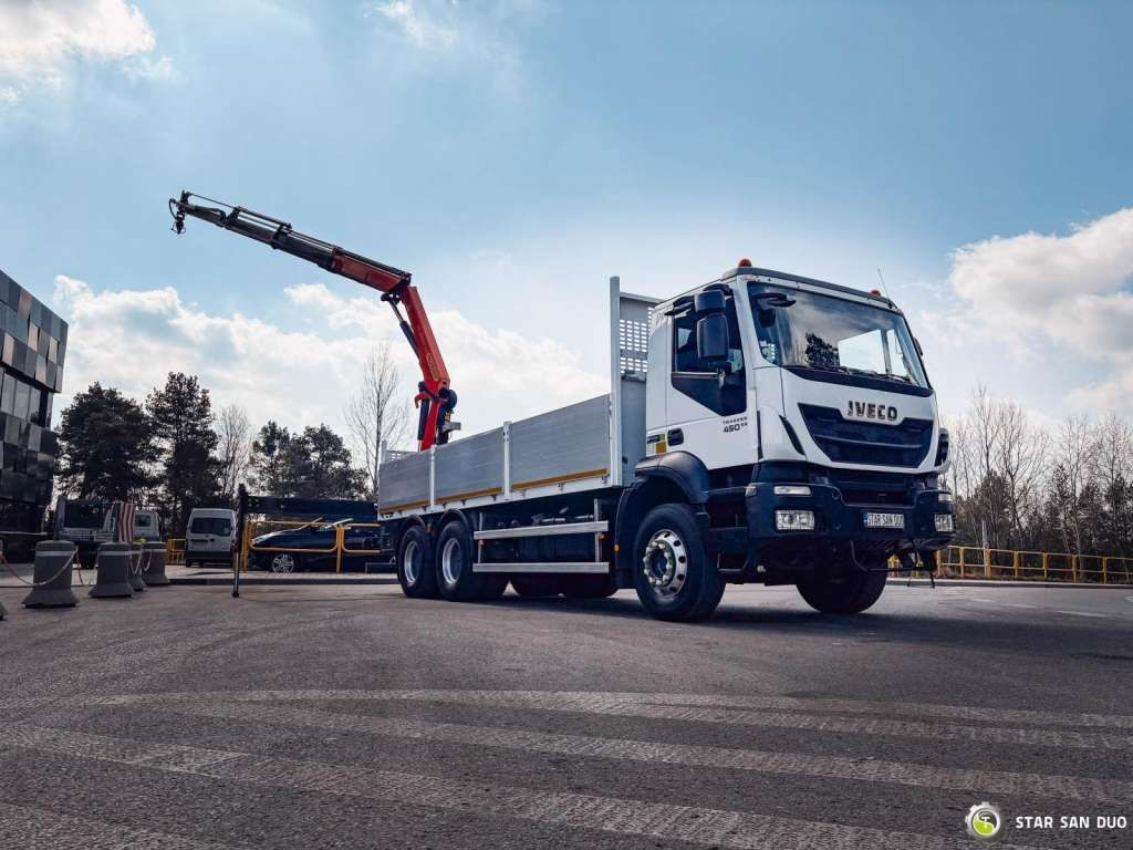 Iveco TRAKKER 450 6x4 PALFINGER PK 18502 SH Rotator - 起重车:图4 Iveco TRAKKER 450 6x4 PALFINGER PK 18502 SH Rotator - 起重车:图4