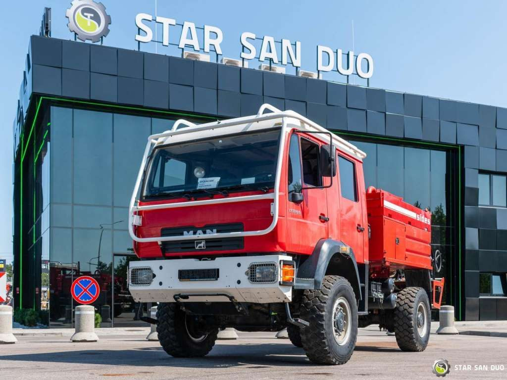 MAN LE220B 4x4 E Fire Truck Feuerwehr - 卡车:图1 MAN LE220B 4x4 E Fire Truck Feuerwehr - 卡车:图1