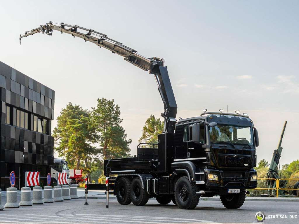 MAN  TGS 26.420 6x6 HMF 3000 K6 Fly Jib Crane Basket - 起重车:图2 MAN  TGS 26.420 6x6 HMF 3000 K6 Fly Jib Crane Basket - 起重车:图2