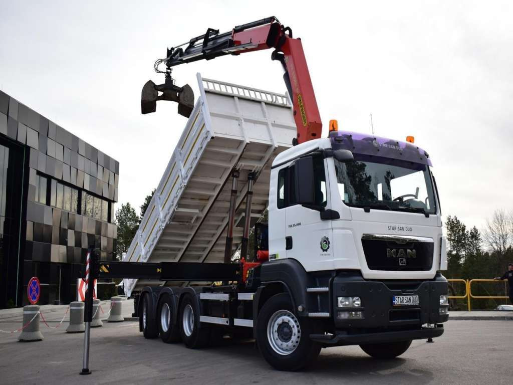 翻斗车 MAN  TGS 35.400 8X4 PALFINGER PK 33002 CRANE KIPPER：图10