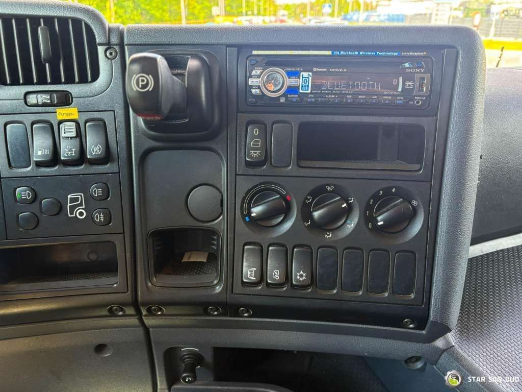 卡车 Scania  D 320 FIRE BRIGADE Tank 12,000 Litres：图7