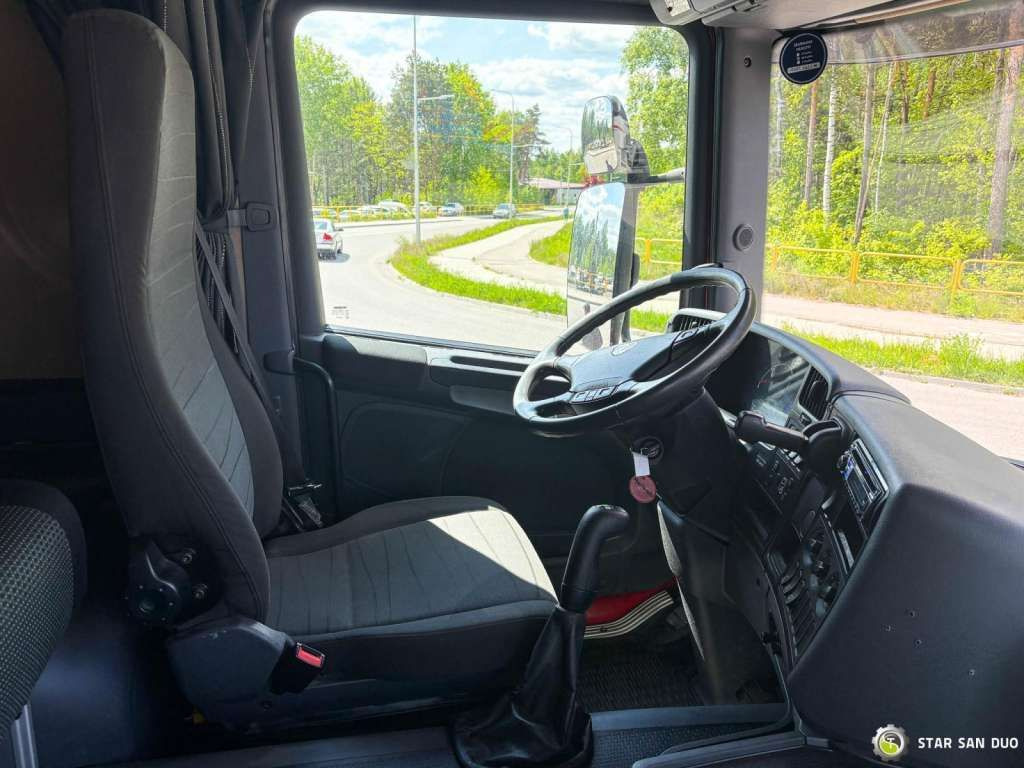 Scania D 320 FIRE BRIGADE Tank 12,000 Litres - 卡车:图3 Scania D 320 FIRE BRIGADE Tank 12,000 Litres - 卡车:图3