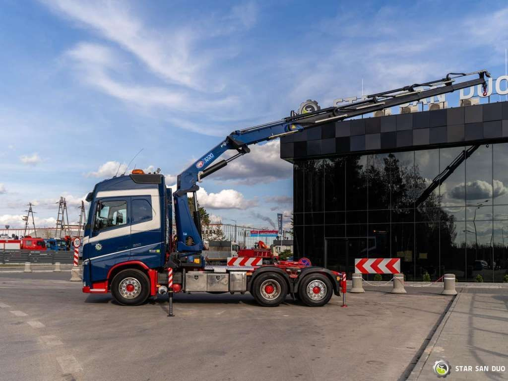 Volvo FH 500 6x2 HMF 3220-K5 HDS Crane Euro 6 - 起重车, 牵引车:图2 Volvo FH 500 6x2 HMF 3220-K5 HDS Crane Euro 6 - 起重车, 牵引车:图2