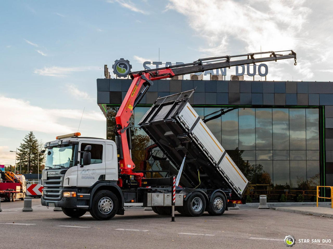 - 翻斗车:图3 - 翻斗车:图3