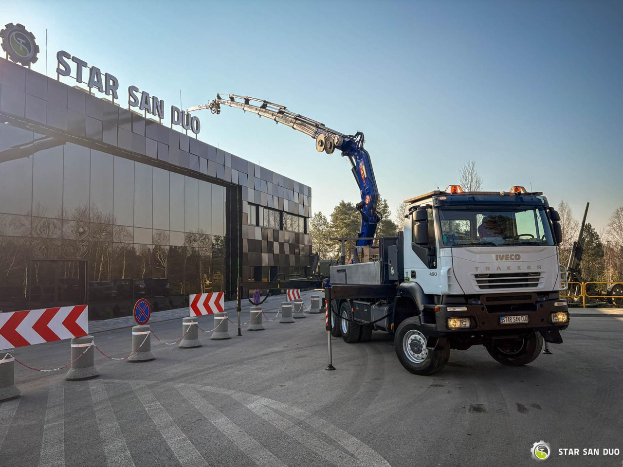 - 起重车:图3 - 起重车:图3