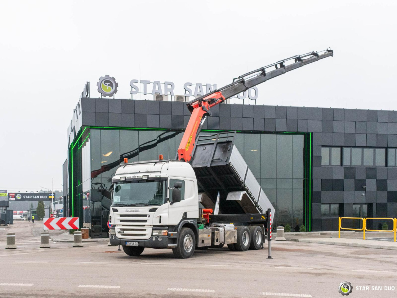 - 翻斗车:图4 - 翻斗车:图4