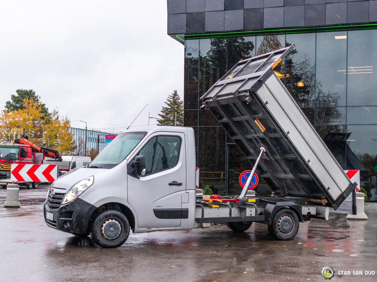 - 翻斗车:图3 - 翻斗车:图3