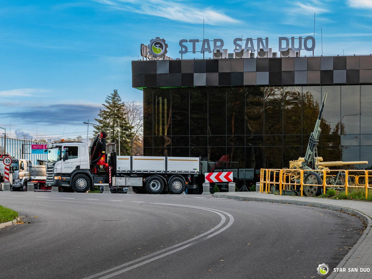 - 翻斗车:图2 - 翻斗车:图2