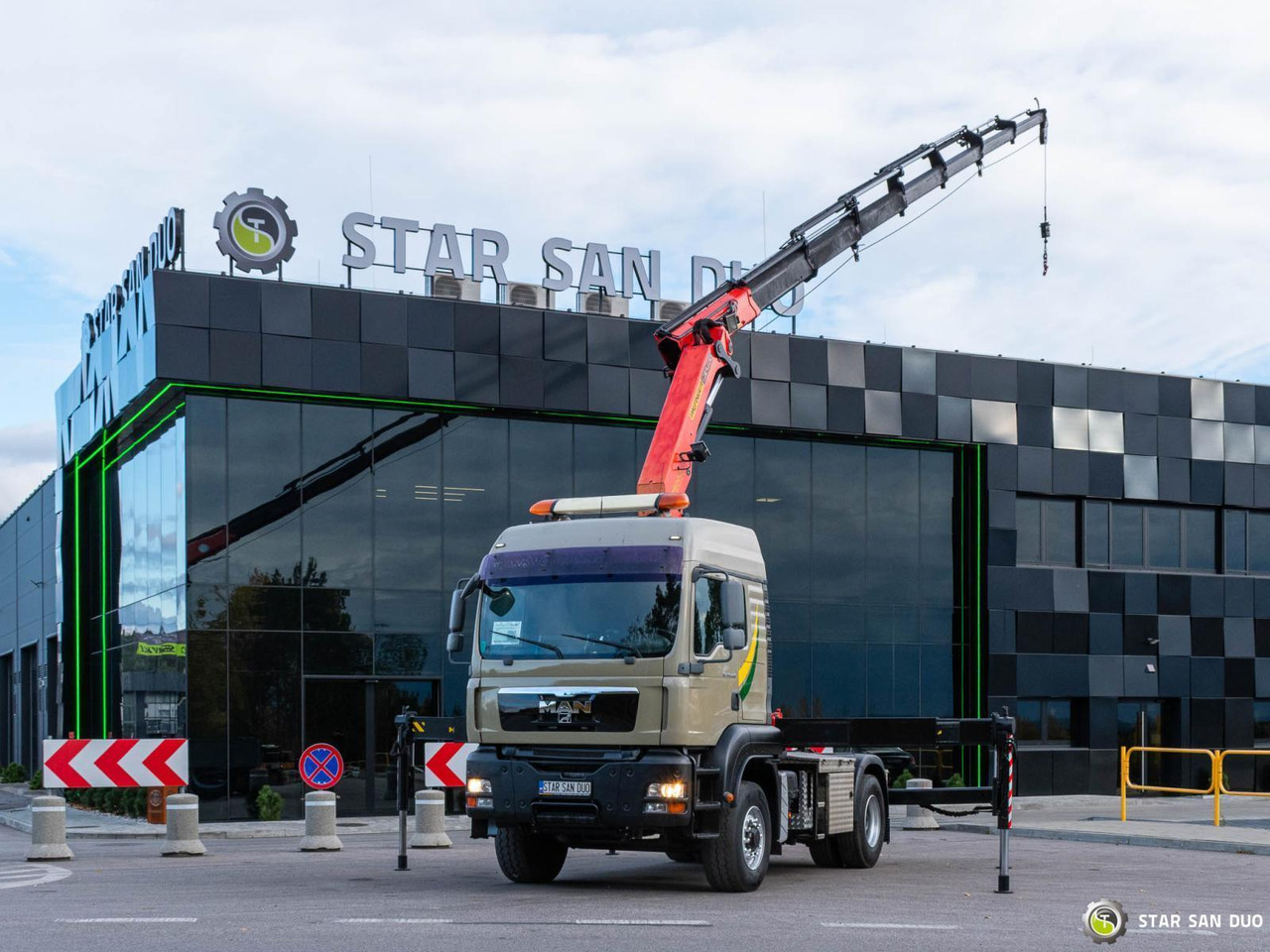 - 起重车:图4 - 起重车:图4