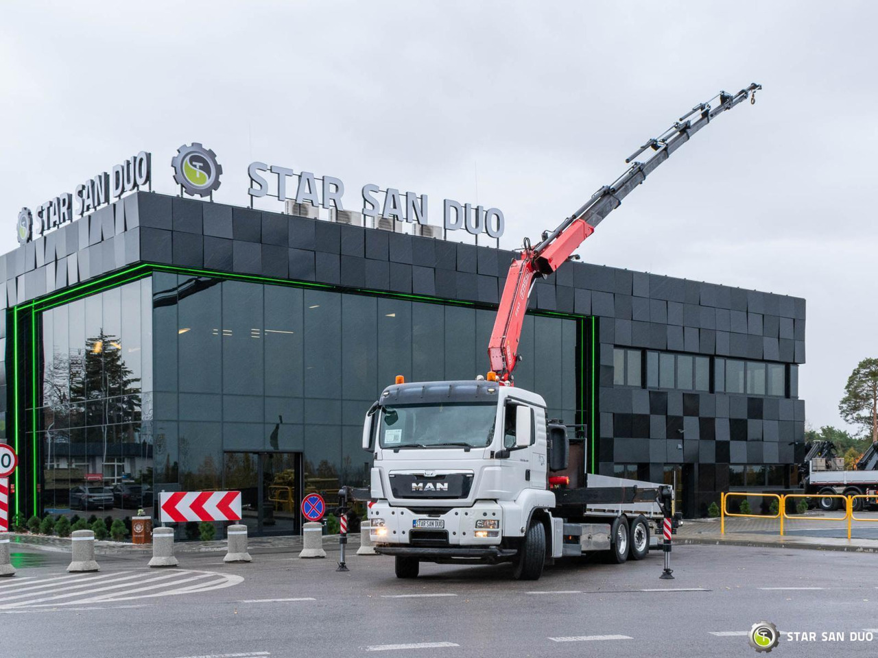 - 起重车:图1 - 起重车:图1