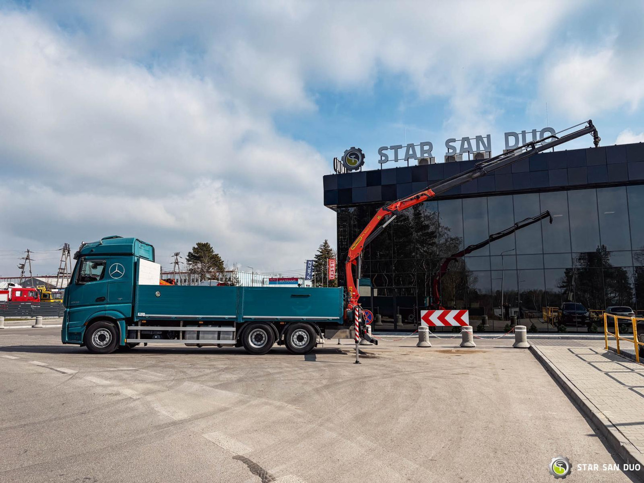 - 起重车:图2 - 起重车:图2