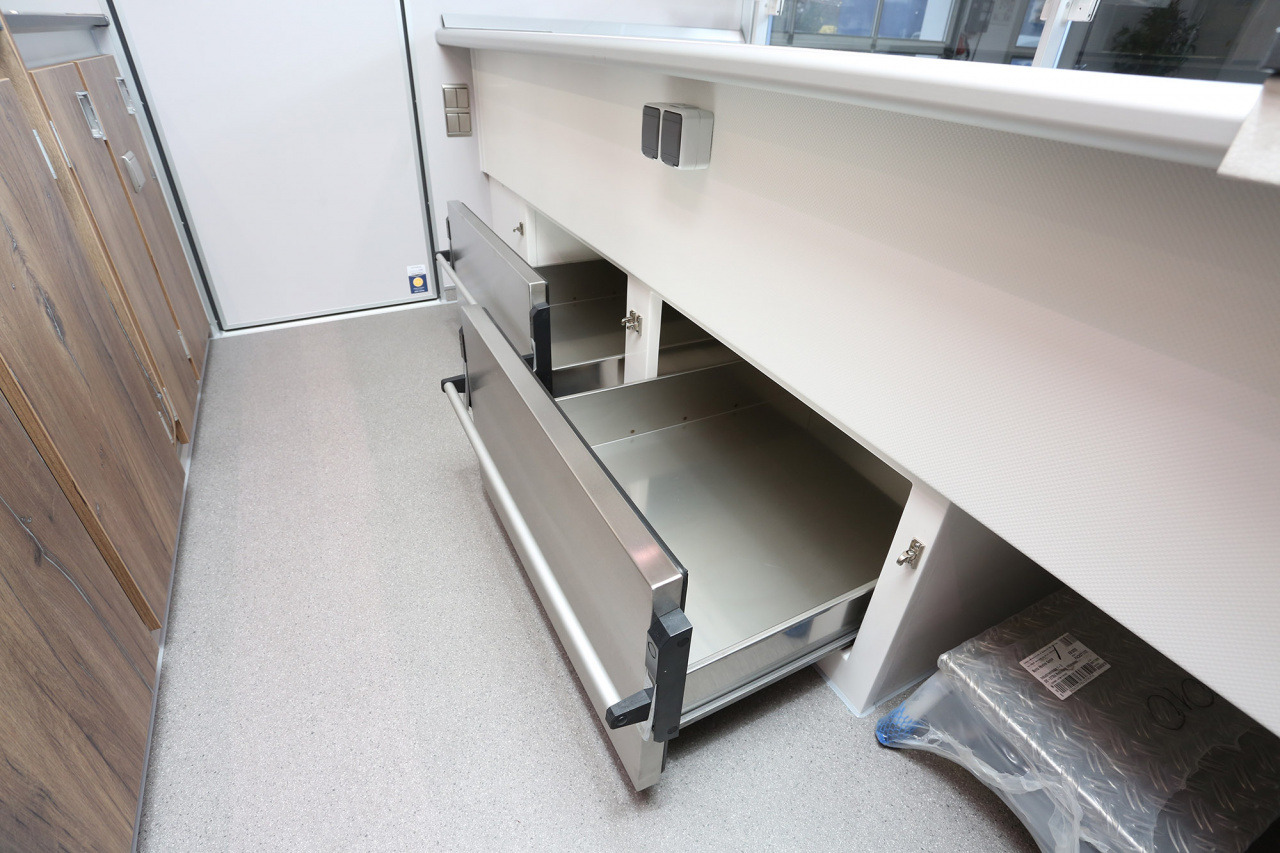 Verkaufsanhänger BORCO HÖHNS - 自动售货拖车:图4 Verkaufsanhänger BORCO HÖHNS - 自动售货拖车:图4