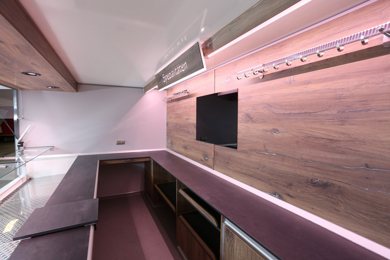 Verkaufsanhänger BORCO HÖHNS - 自动售货拖车:图5 Verkaufsanhänger BORCO HÖHNS - 自动售货拖车:图5